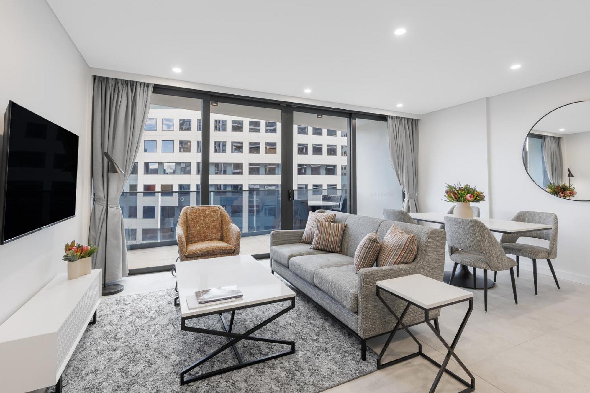 Meriton Suites Canberra Camberra Exterior foto Living room