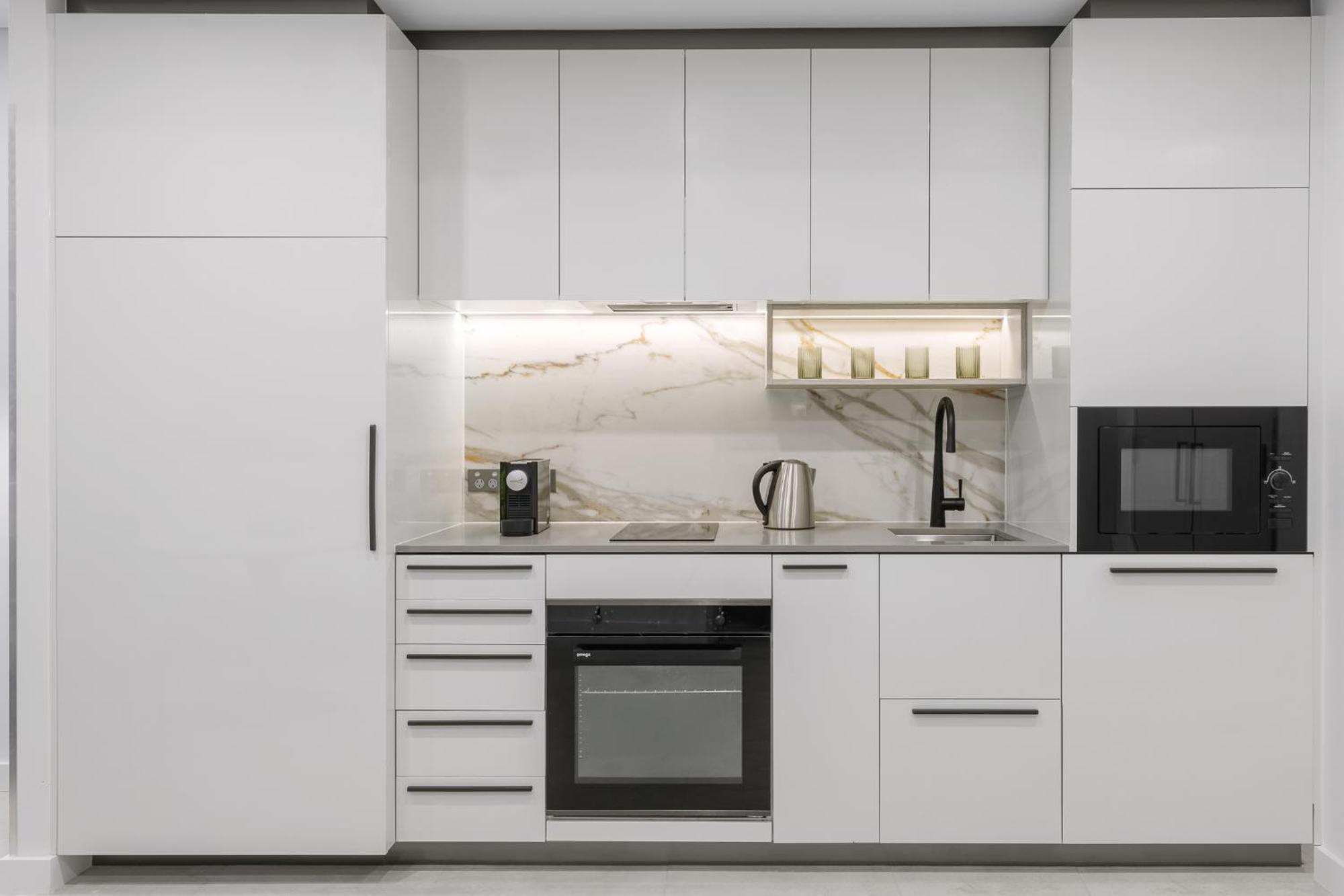 Meriton Suites Canberra Camberra Exterior foto A modern kitchen